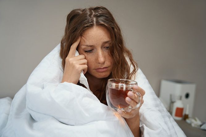 Jeune femme malade